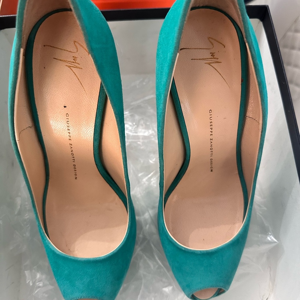 Turquoise Giuseppe Zanotti platform peeptoe size 39